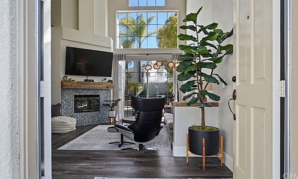 32181 Via Benabarre, Temecula, CA 92592 Zillow