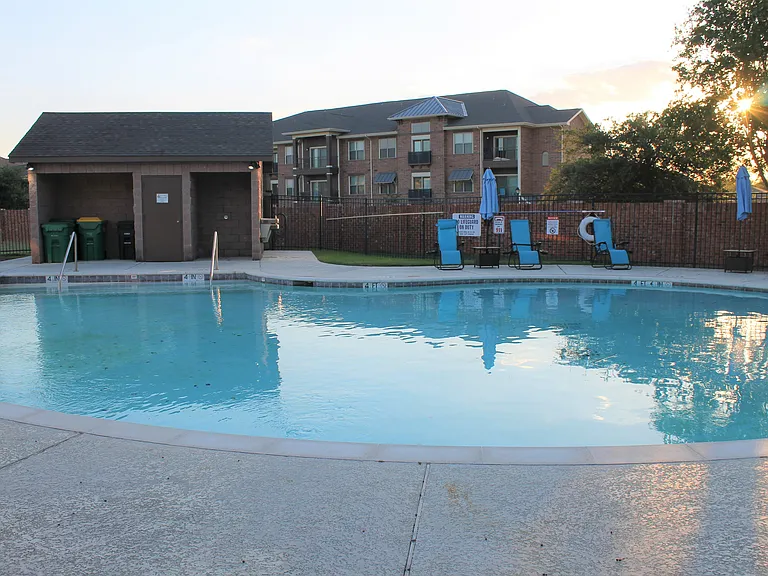 825 Ben Ln #825 — Photo 14