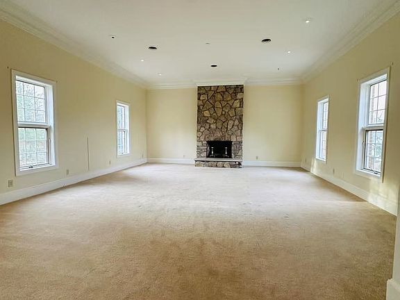 2nd image of 104 Johnston Blvd