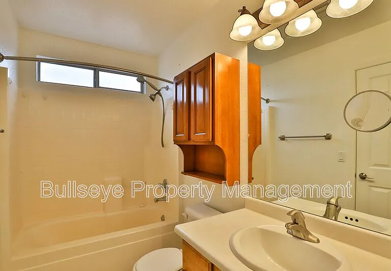 1697 N La Fresa Dr — Photo 17