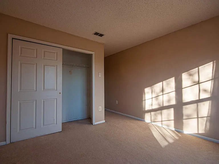 15 Prestwick Way — Photo 14