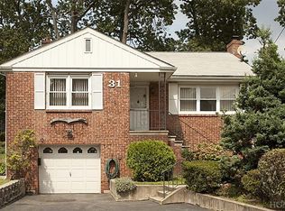 31 Wallace Pkwy, Yonkers, NY 10705
