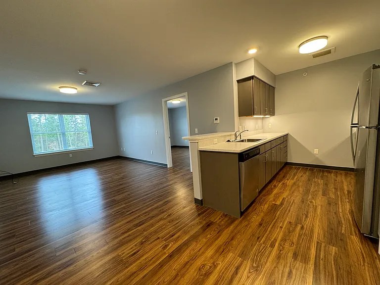 The Ridge at Eastern Trails Apartments — Photo 18