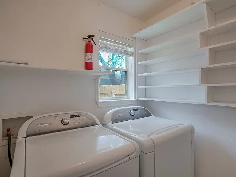 918 Estate Dr — Photo 19