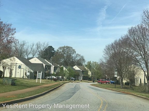 3rd image of 373 Coral Cir