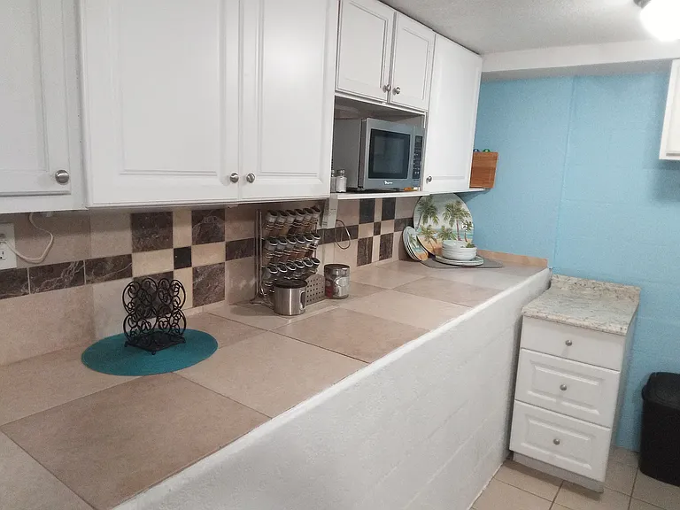 710 Delmar St #1 — Photo 9