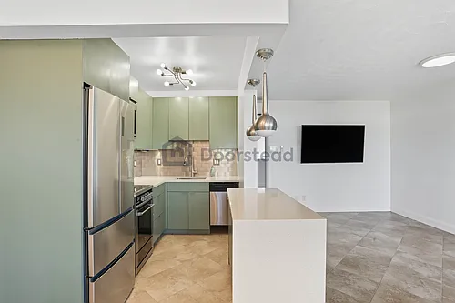 850 NE 13th St #9 Photo 1