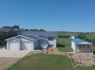 3645 Palomino Dr N, Mandan, ND 58554
