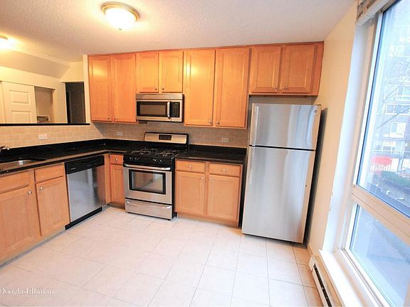 2nd image of 540 Main St APT 428