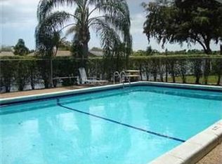 820 Banks Rd, Pompano Beach, FL 33063