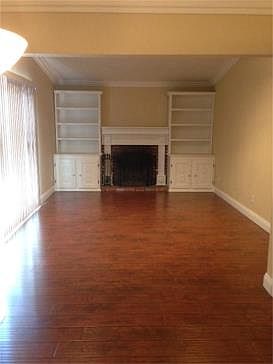 2nd image of 1124 Castle Oaks Dr