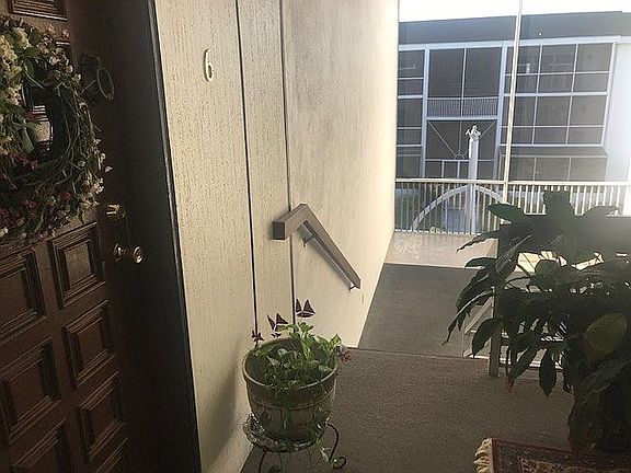 2nd image of 630 SE Ocean Blvd APT B-3