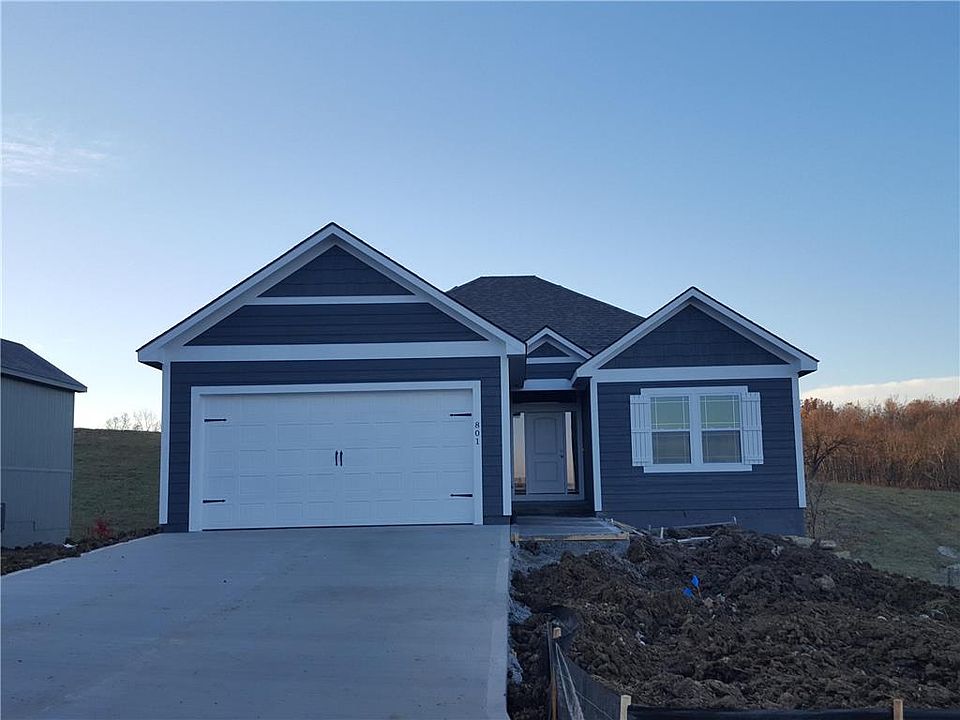 1st image of 801 SW Mill Creek Ct
