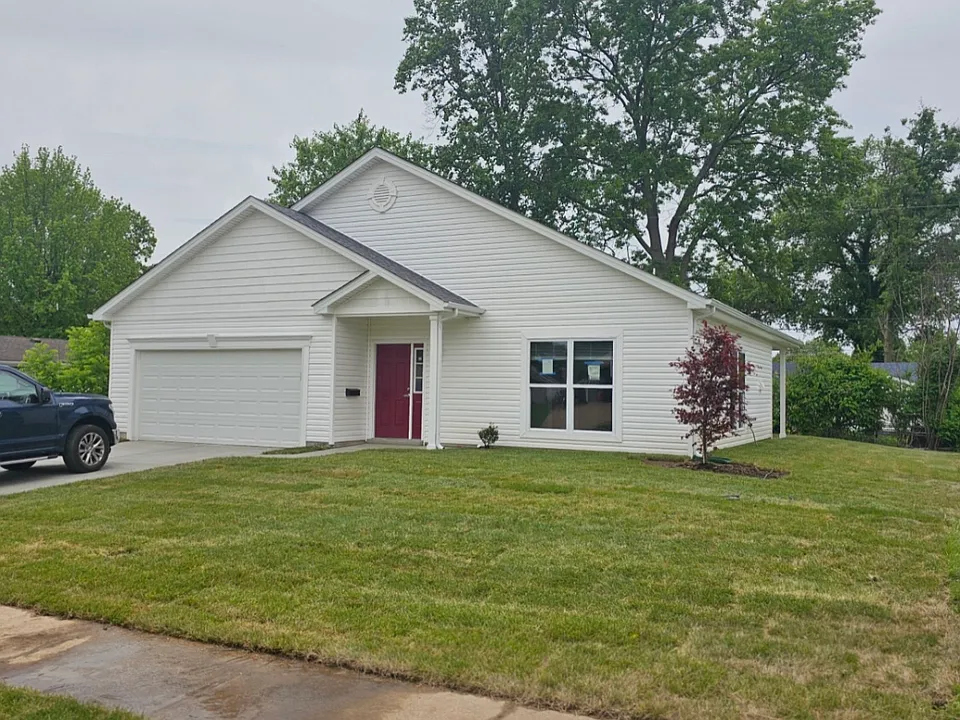 1420 Swallow Ln