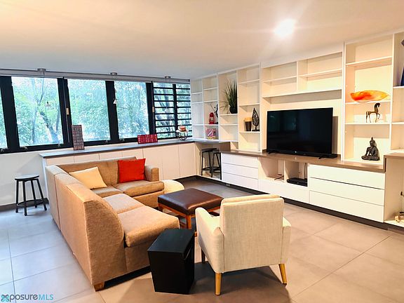 2nd image of 80 Kings Ct #111