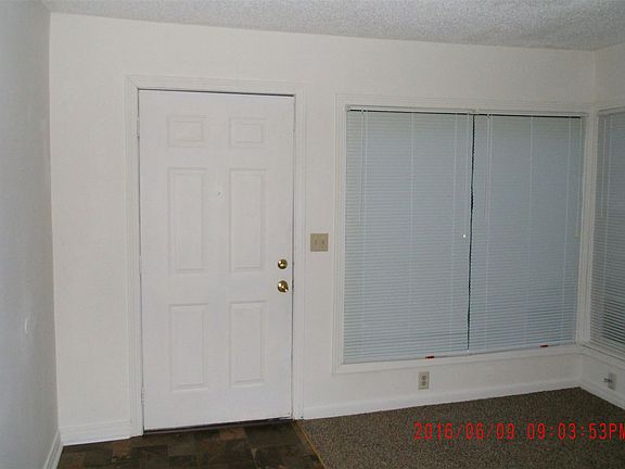 Rental Picture Greenwood LR