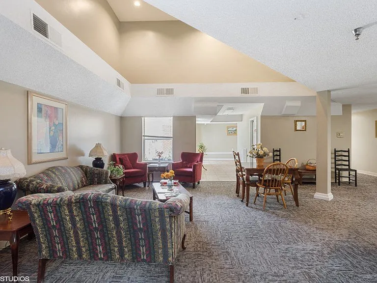 Lexington Commons — Photo 36