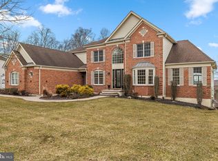 17 Lenfant Ct, Glen Mills, PA 19342