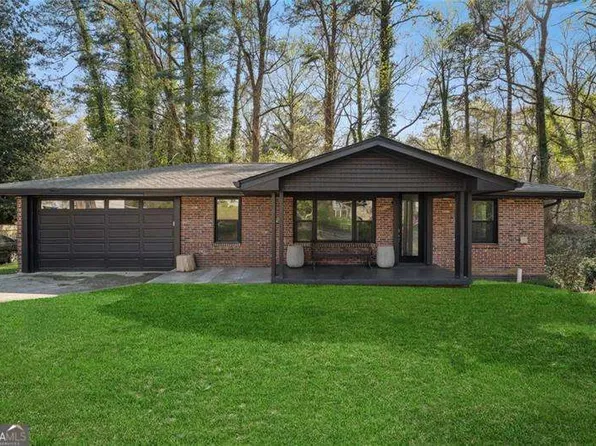 2746 Dale Creek Dr NW, Atlanta, GA 30318