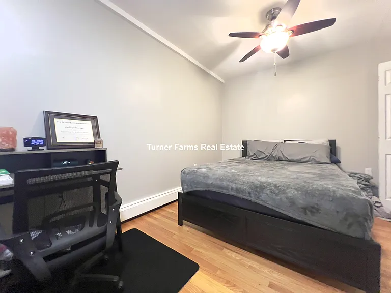 29 Lambert St #1L — Photo 14