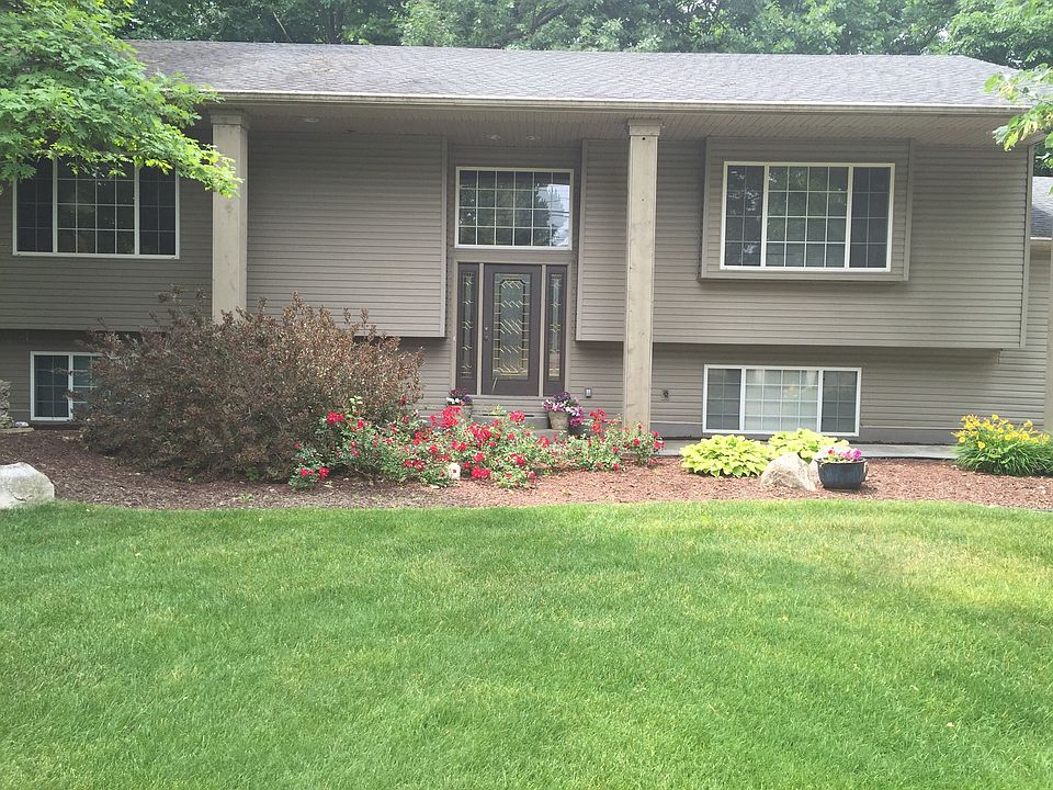 2nd image of 1681 Giddings Rd
