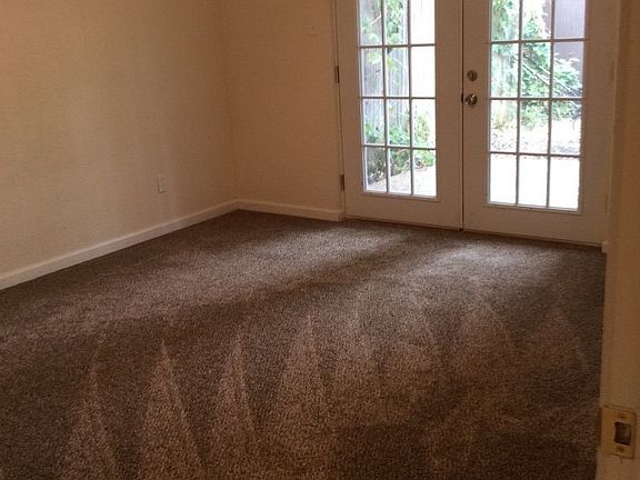 2nd image of 7941 Habersham Ln