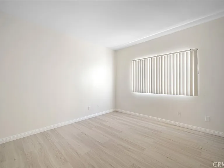 4328 Whitsett Ave — Photo 20