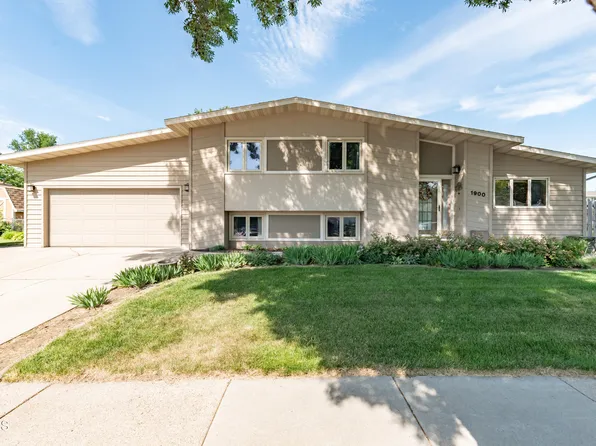 1900 N 19th St, Bismarck, ND 58501