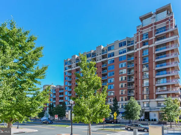 3650 S Glebe Rd Unit 643, Arlington, VA 22202