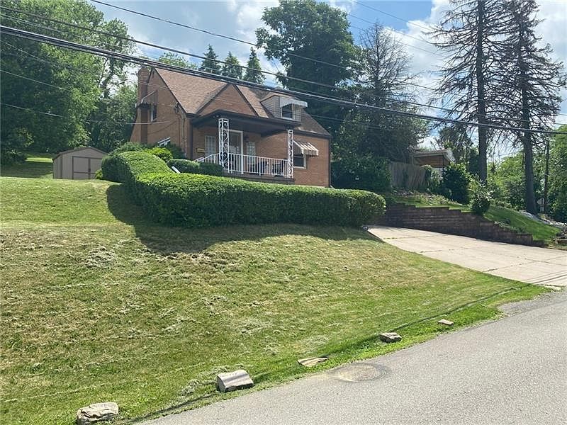 1st image of 425 Parkridge Dr