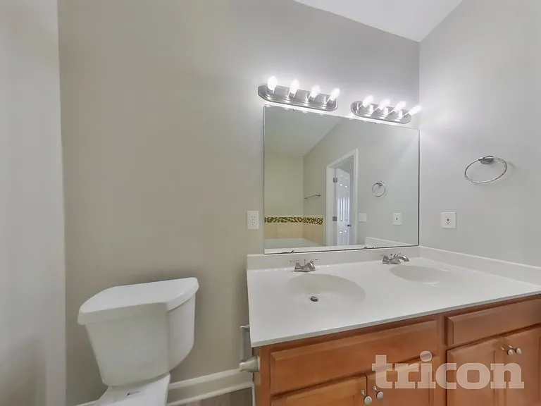8326 Knapp Ct — Photo 10