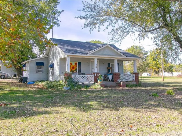 812 SW 1411th Rd, Holden, MO 64040