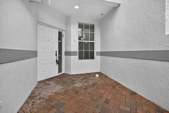 3 bed, 1508 sqft, $3,200 — Photo 2