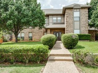 8801 Rolling Springs Ct, Fort Worth, TX 76120