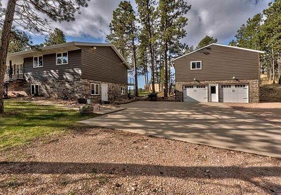 3rd image of 6909 Ridgeview Dr