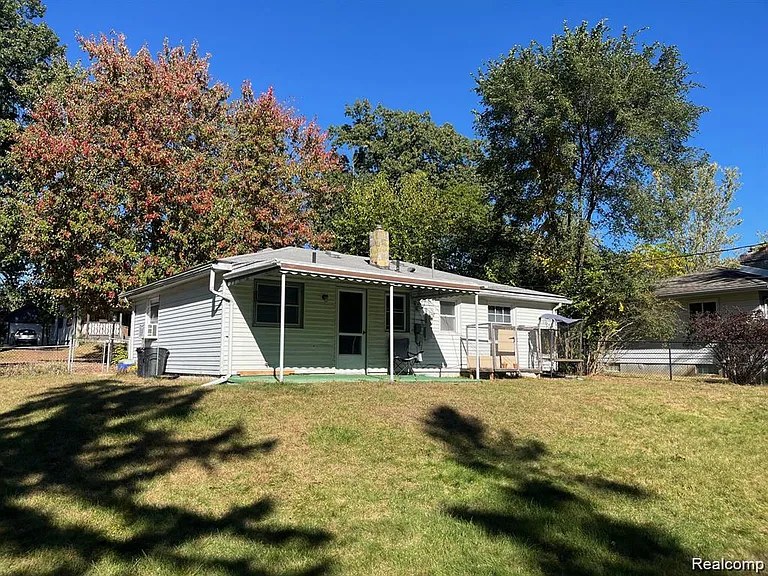 1253 Atkinson Ave — Photo 5
