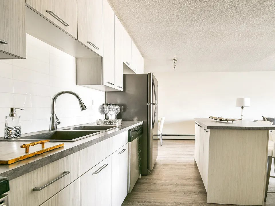 41 Munroe Pl