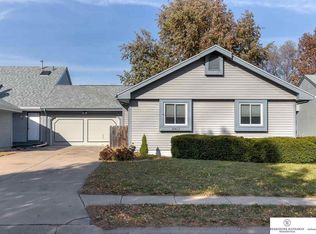 15412 R St, Omaha, NE 68137