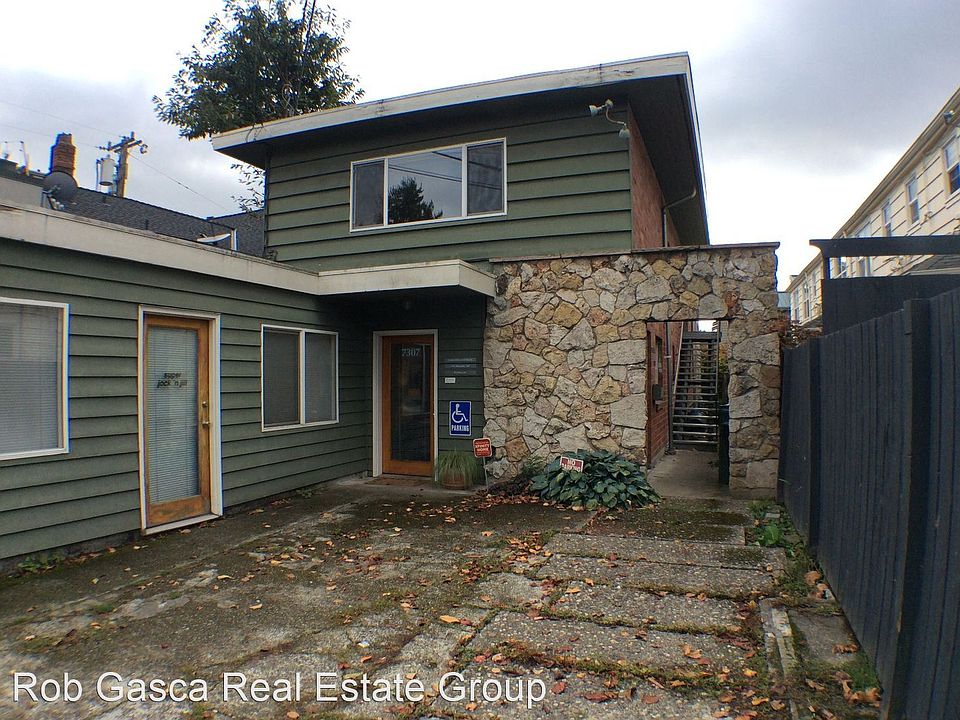 2nd image of 7307 Woodlawn Ave NE Suite 4