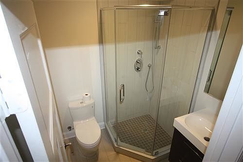 3rd image of 1507 N California Ave #2