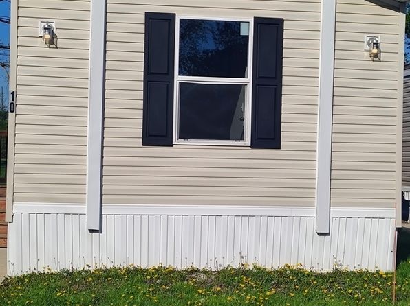 7 Gladys St #G