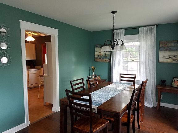 Dining room with new engineered wood flooring