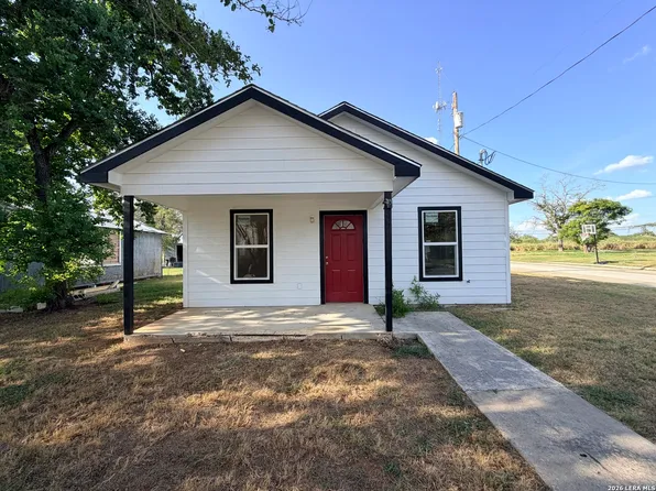 539 WACO ST, Pleasanton, TX 78064