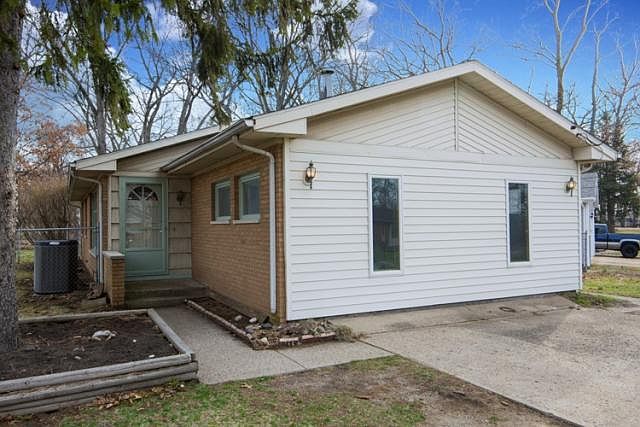 1st image of 17195 Cherokee Dr