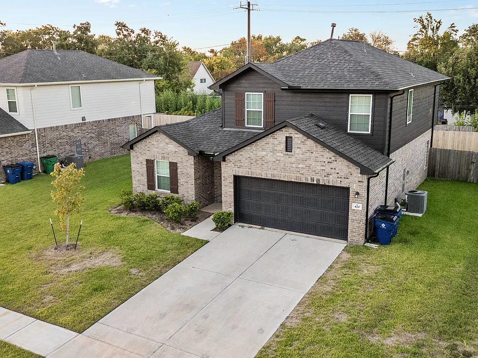 422 Magnolia Ln