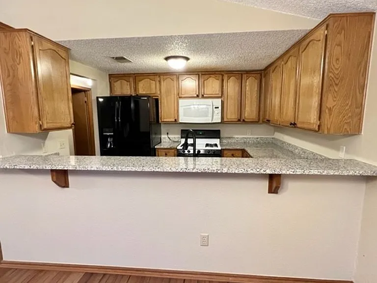 2109 Parkview Dr — Photo 6