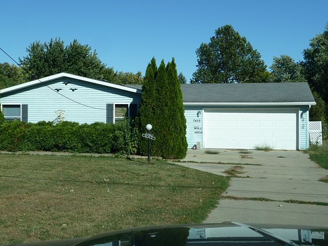 2nd image of 7415 NW 16th St