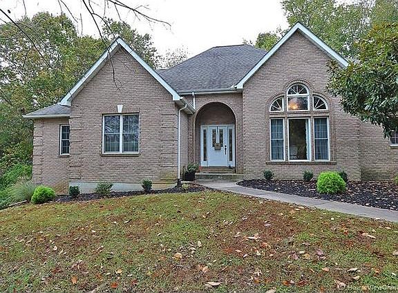 2nd image of 3913 Brentwood Dr
