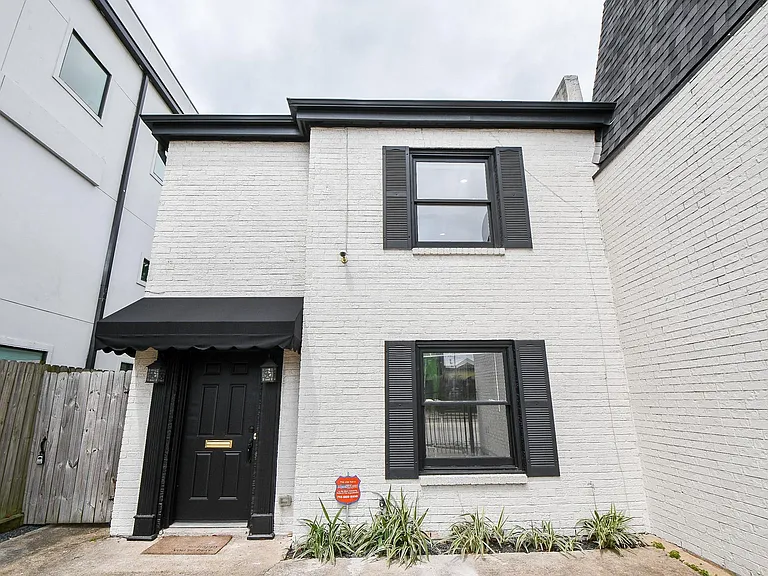 6114 Kirby Dr — Photo 3