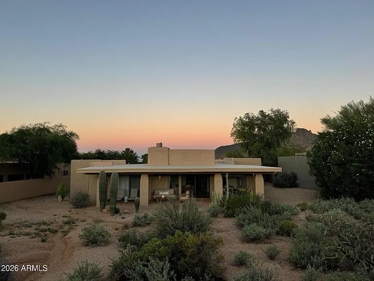 1725 E Staghorn Ln — Photo 18